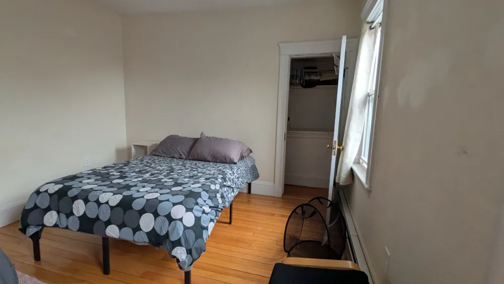 SUMMER SUBLET AVAILABLE FROM MAY-AUG WEST SOMERVILLE  - Image 2
