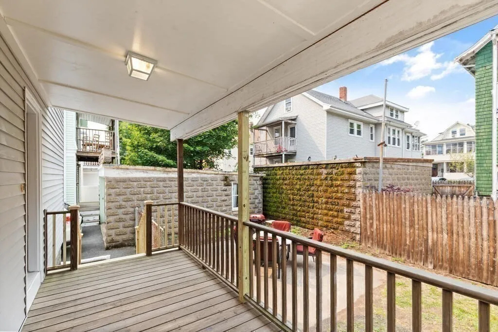 Seeking Summer Sublettter (4 BR Duplex Near Campus) - Thumbnail 10