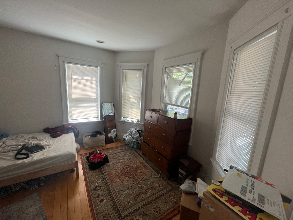 Great House on Tufts Campus - Thumbnail 4
