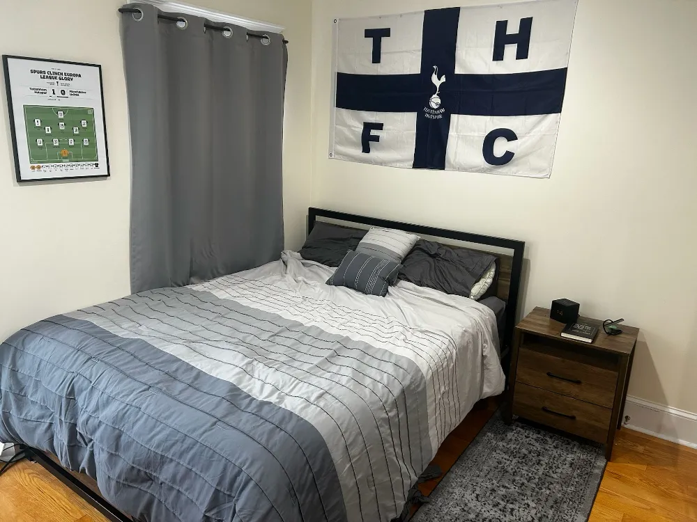Open, natural light bedroom within minutes of campus - Thumbnail 6