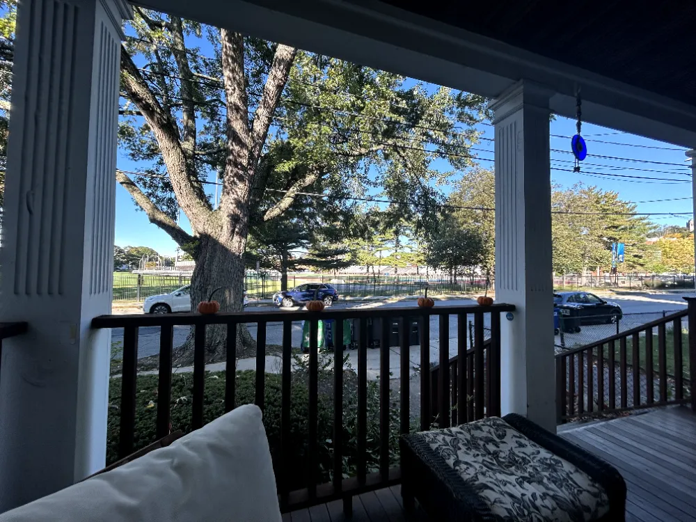 Tufts Sublet: Furnished Bedroom on College Ave - Thumbnail 8