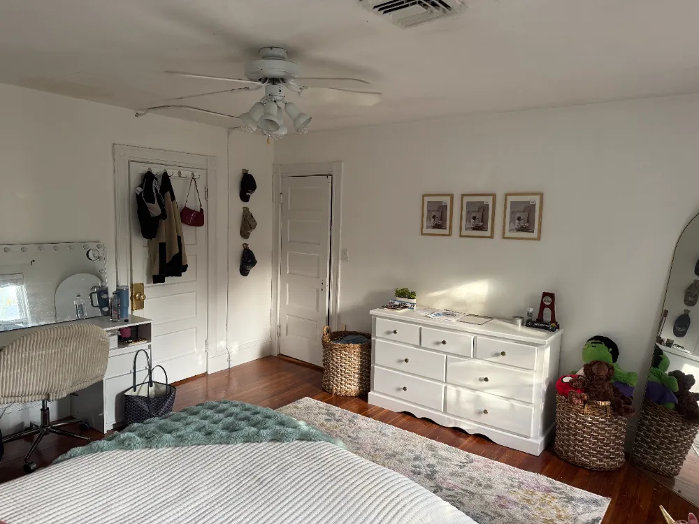 Big 1-BR -- Basically on Tufts Campus -- Need Sublet for Spring 2026! - Image 2