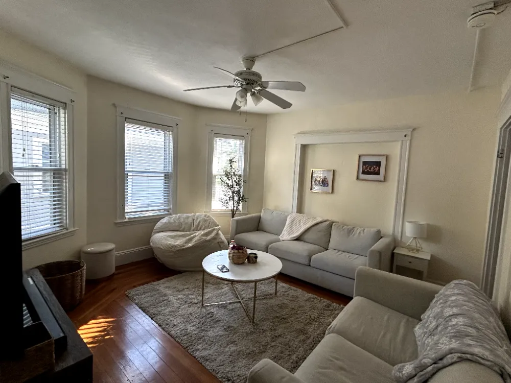 Newly Renovated House on College Ave, Upstairs Unit Bedroom with Private Bathroom - Image 3