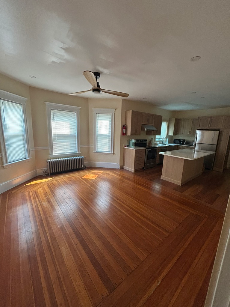 Spring Sublease - One street off campus, newly renovated - Thumbnail 6