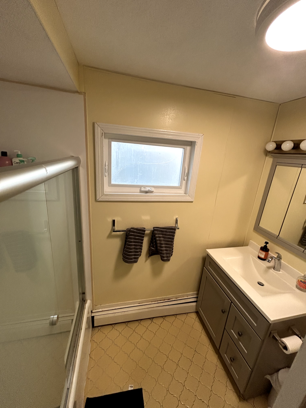 Spring Sublease - One street off campus, newly renovated - Thumbnail 8