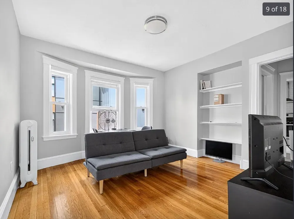 Single room in a newly renovated home near Tufts campus - Image 4