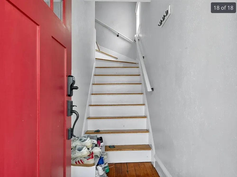 Single room in a newly renovated home near Tufts campus - Thumbnail 9