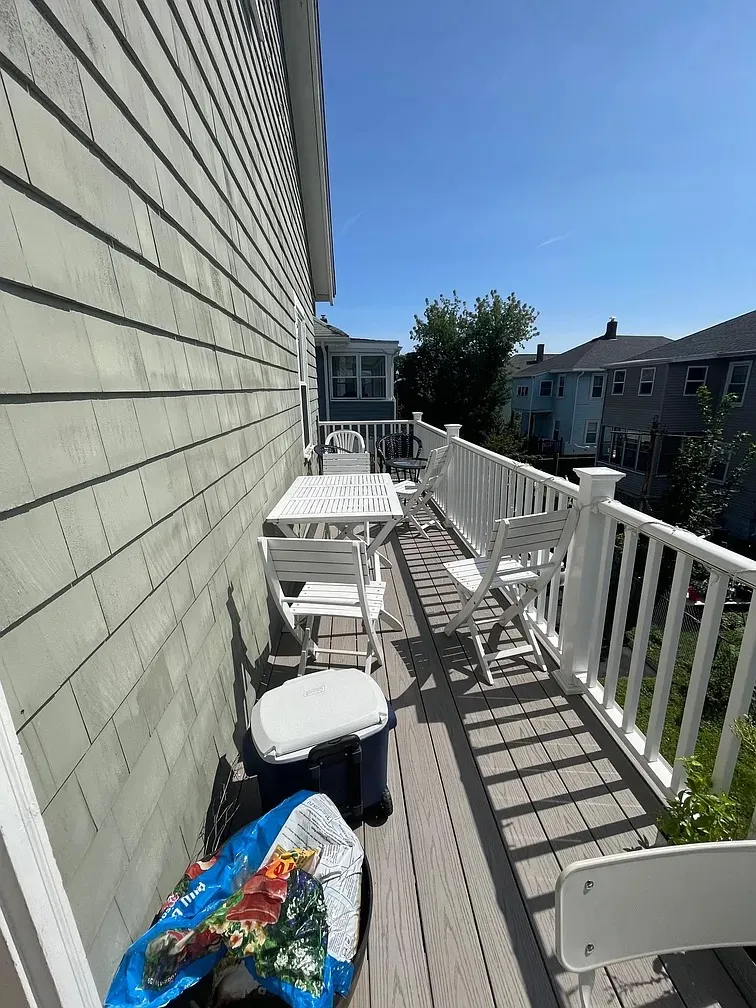 $1100 Frederick Ave Fully Furnished Spring Sublet  - Image 5