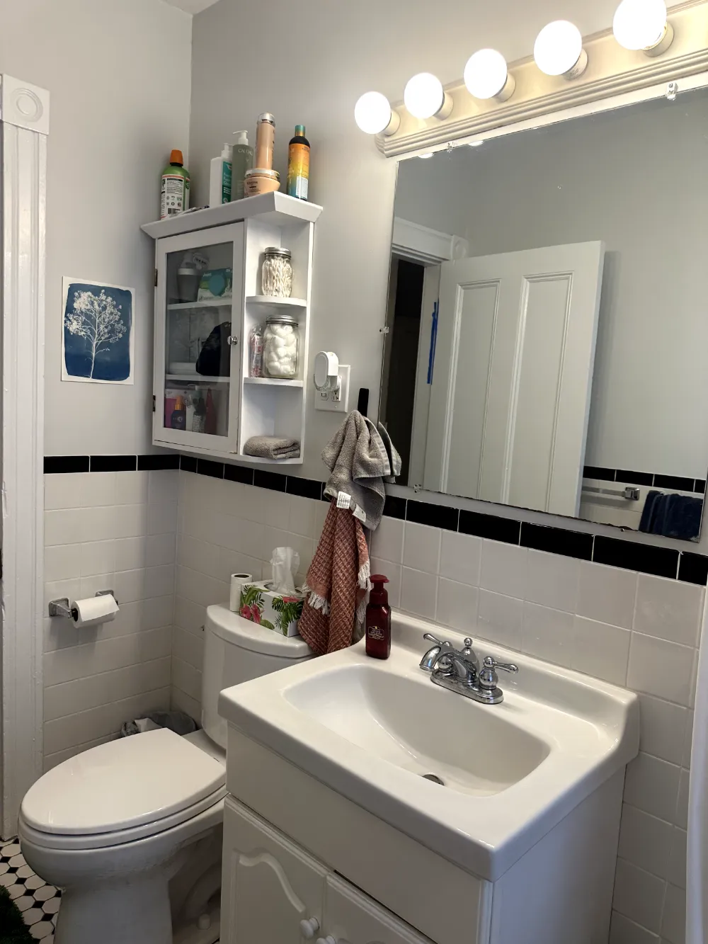 69 Raymond Ave. Single Bedroom Spring/Summer Sublet 2026, Fully Furnished with Attached Porch  - Image 5