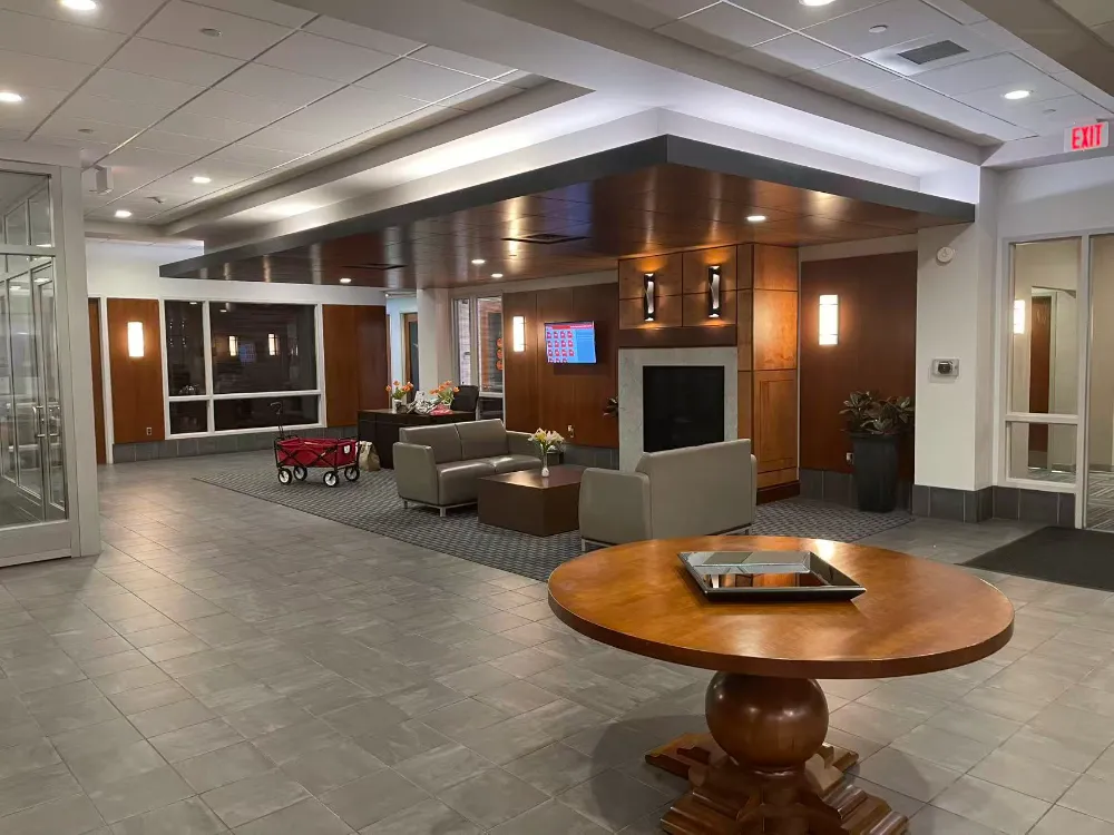 Luxury 1B1B Sublease in Malden - Image 4