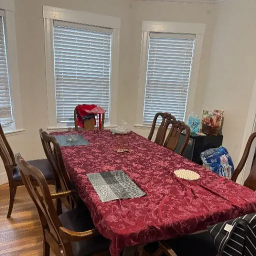 Spacious Room near Campus - Image 4