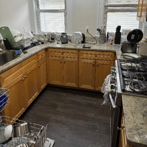 Spacious Room near Campus - Image 5