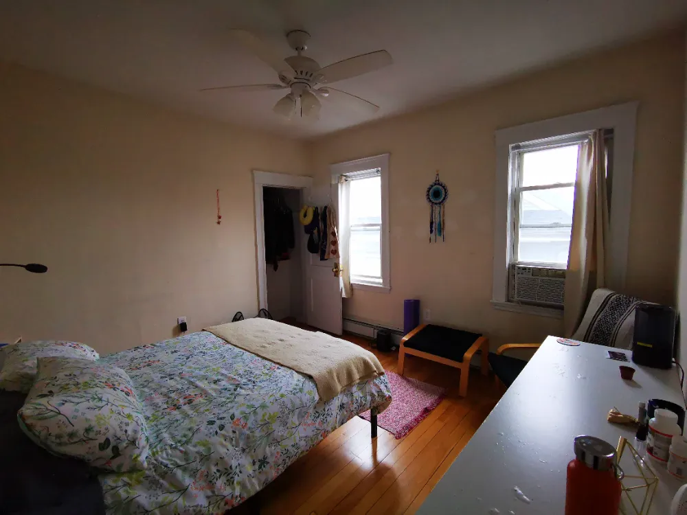 SUMMER SUBLET AVAILABLE FROM MAY-AUG WEST SOMERVILLE  - Image 3