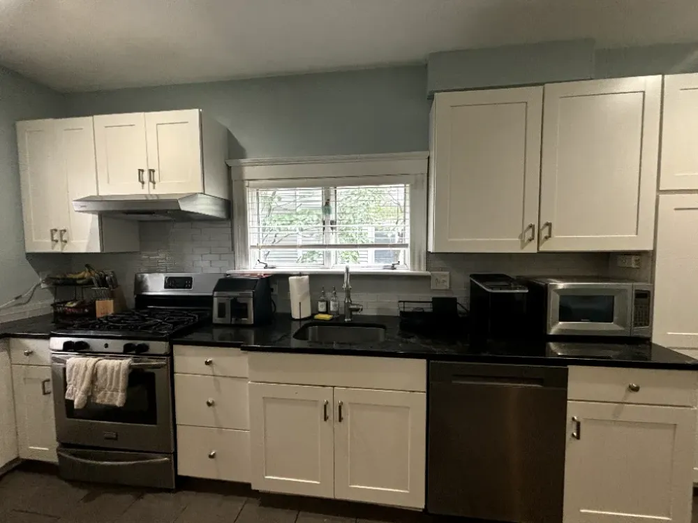 Spacious Bedroom Near Tufts University  - Image 5