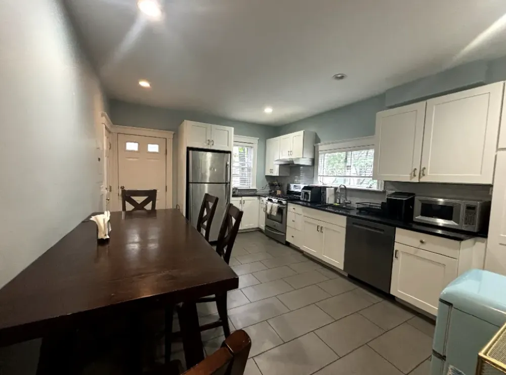 Spacious Bedroom Near Tufts University  - Thumbnail 6