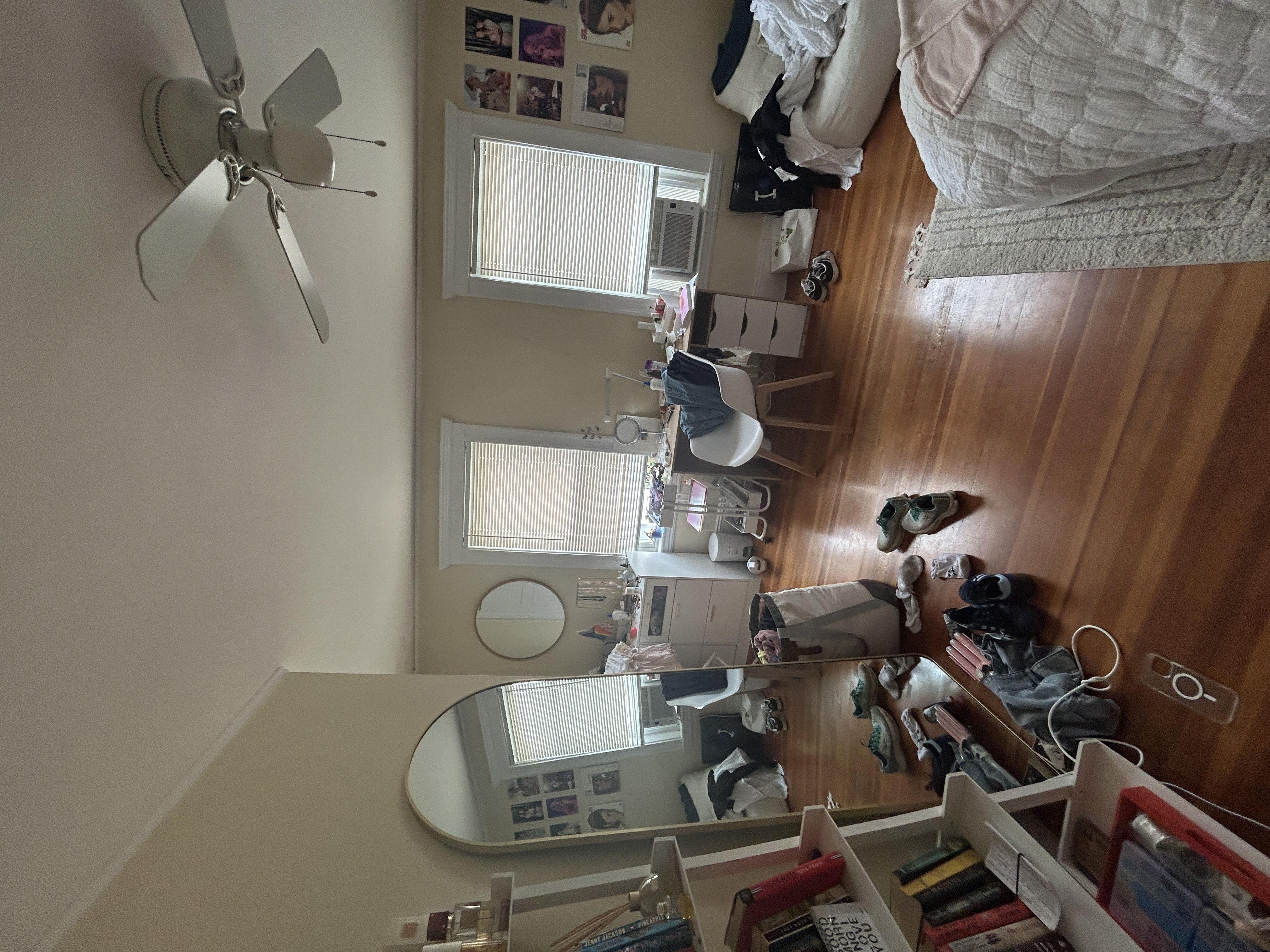 Summer bedroom available June-August (in a house 4 min from Tufts' campus, 2 full BRs) - Thumbnail 4