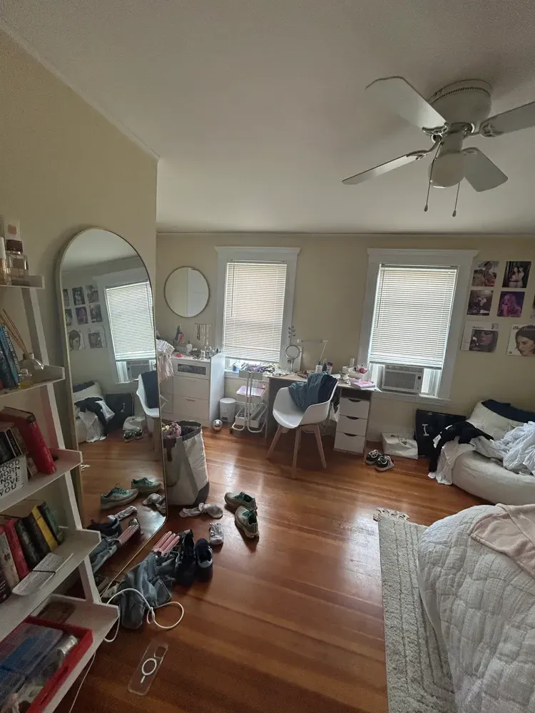 Summer bedroom available June-August (in a house 4 min from Tufts' campus, 2 full BRs) - Image 4