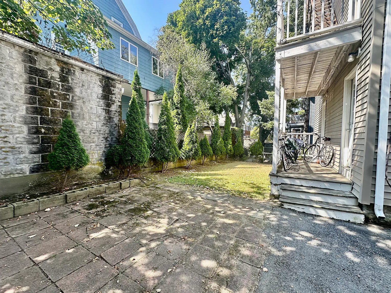 Summer bedroom available near campus! (5 BD, 2 BA)  - Thumbnail 5