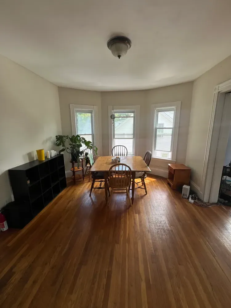 Summer Sublet Near Tufts University! - Image 2