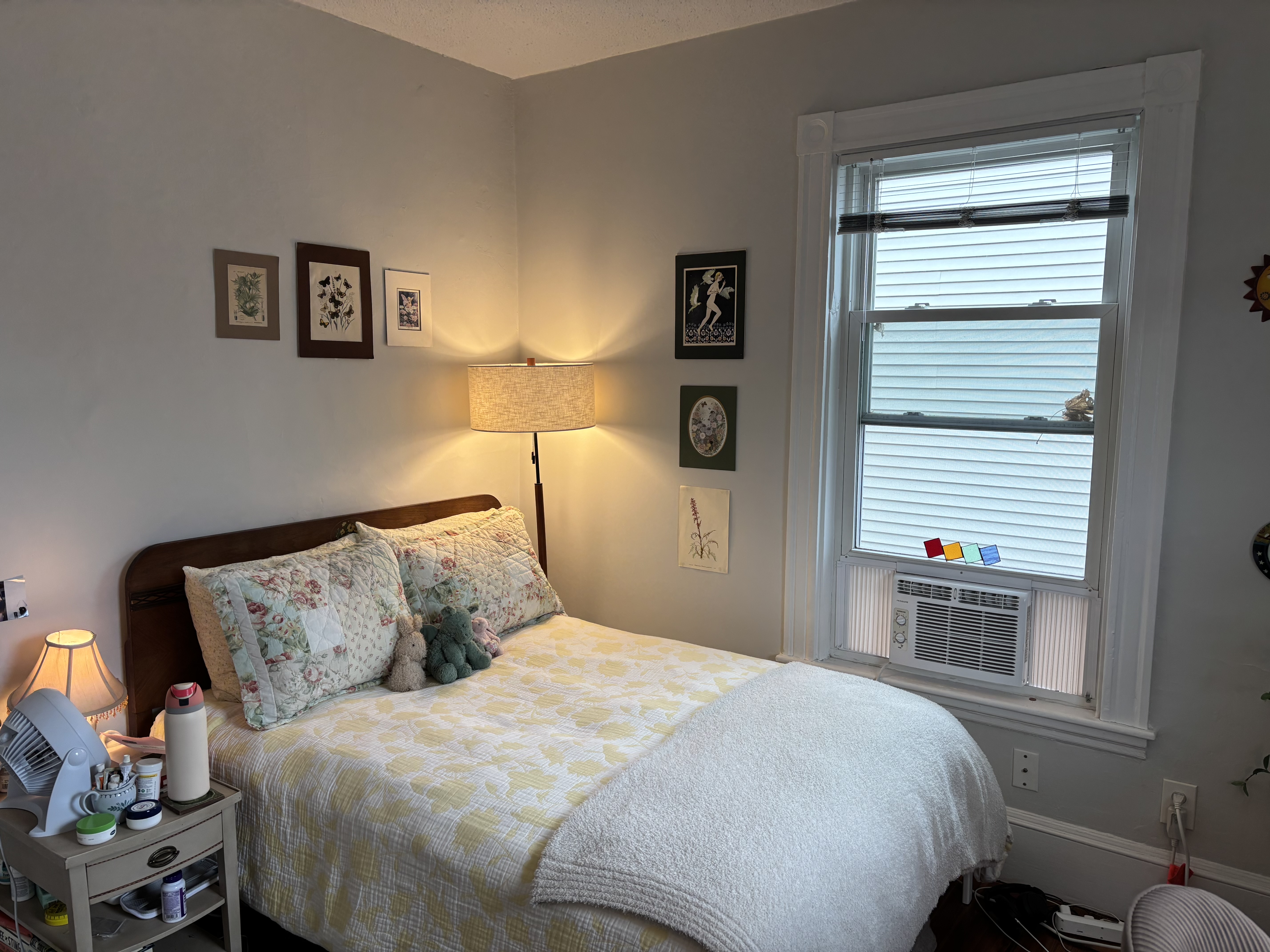 69 Raymond Ave. Spring/Summer 2026 Sublet, Single Bedroom, Fully Furnished, Great Natural Lighting - Thumbnail 3