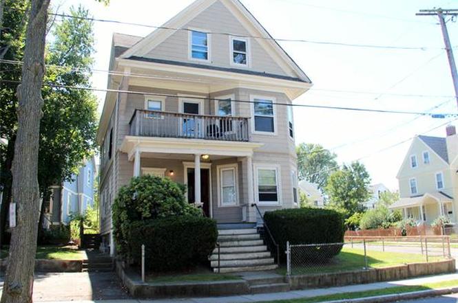 Fully Furnished 4B2B w/ furnished basement & parking space 2 min from Tasty/Picante! - Image 1