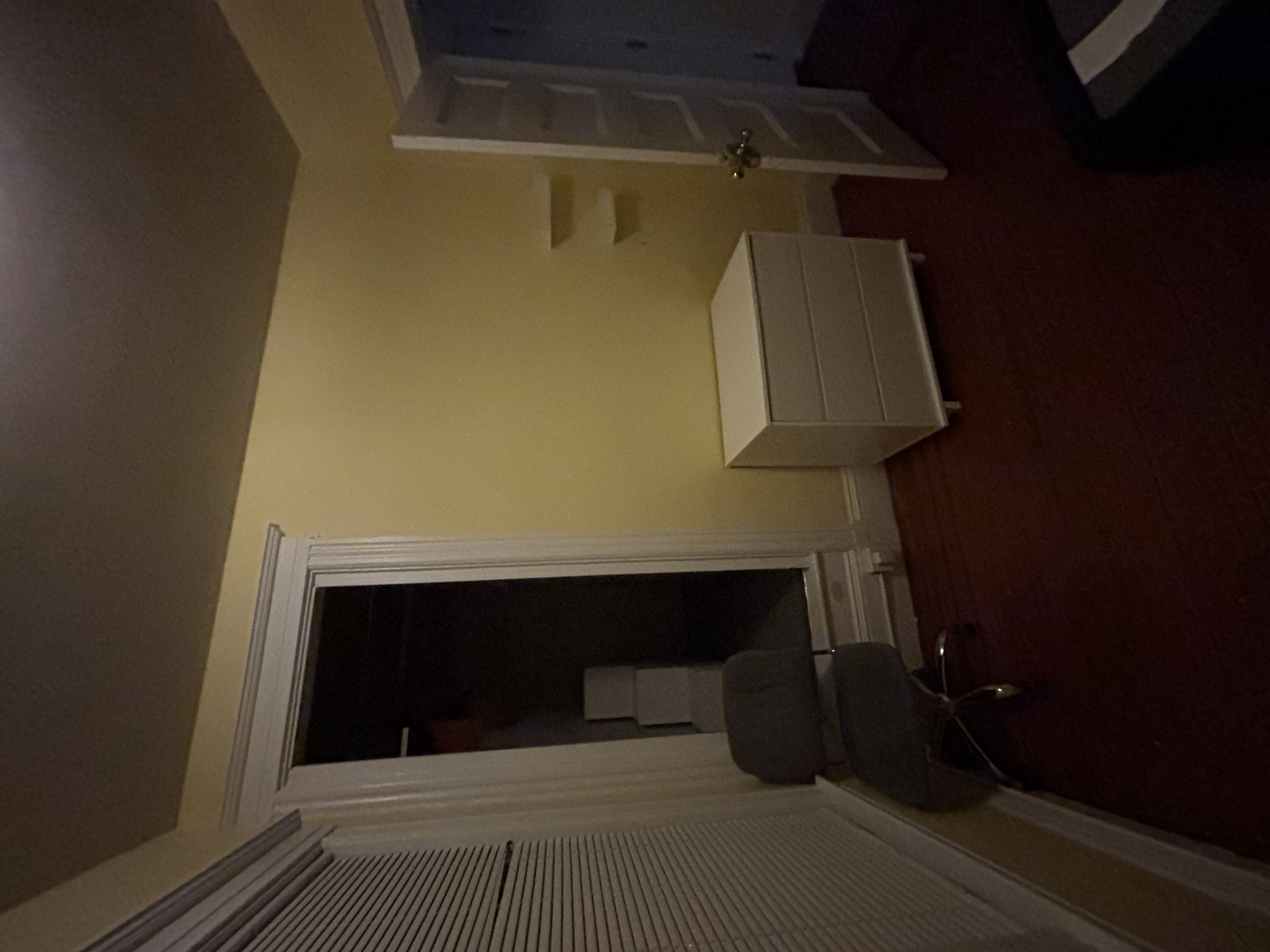  Beautiful room with walk in closet, green house  - Thumbnail 5