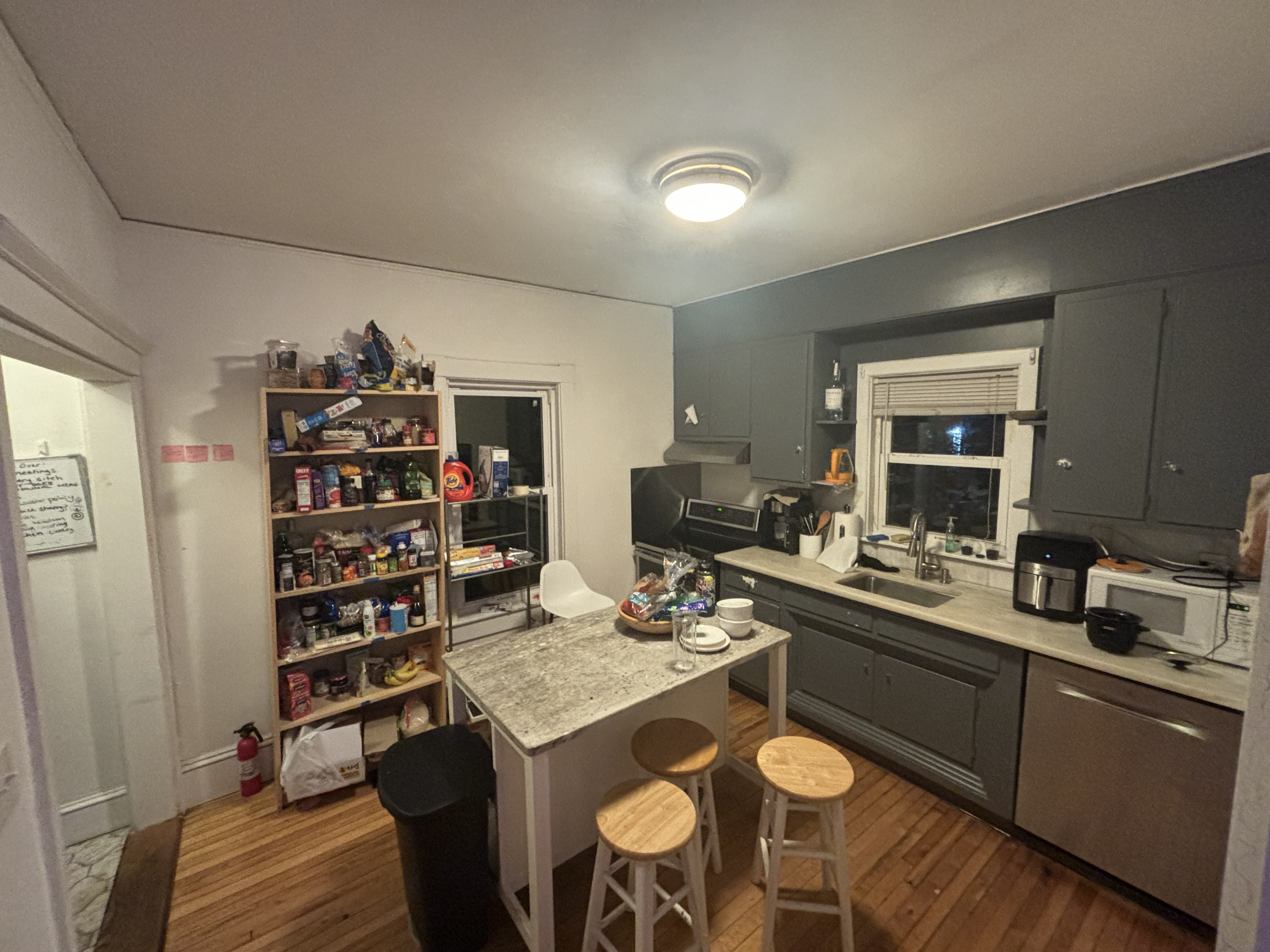 Beautiful ACCESSIBLE apartment behind Carm - Image 1