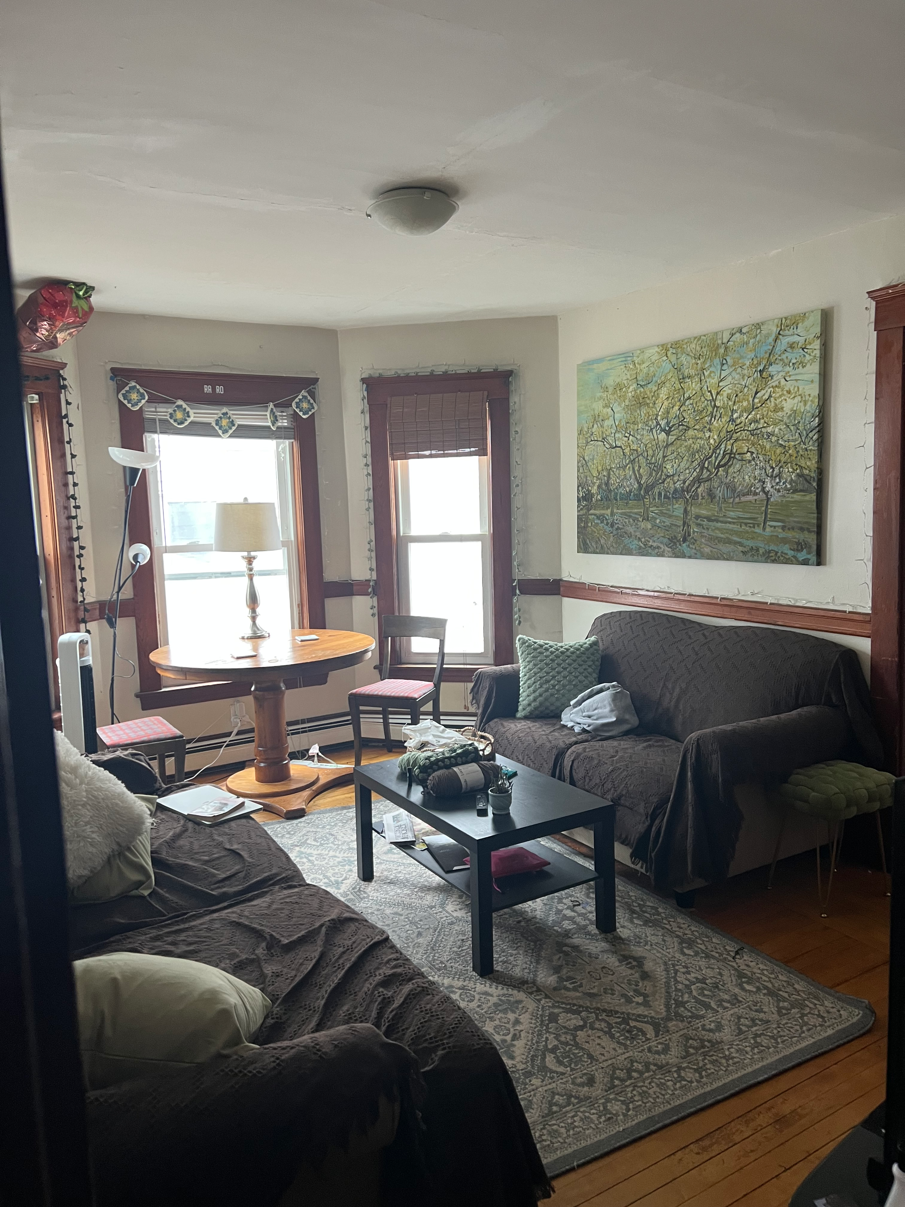 One bedroom in 4-person apartment near campus - Image 1