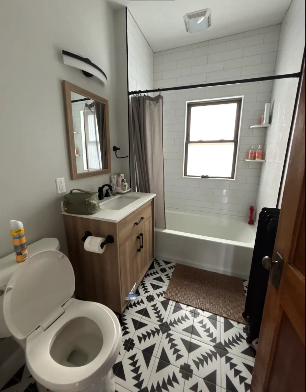 Spring 2026: EXQUISITE Tufts Apartment! - Thumbnail 3