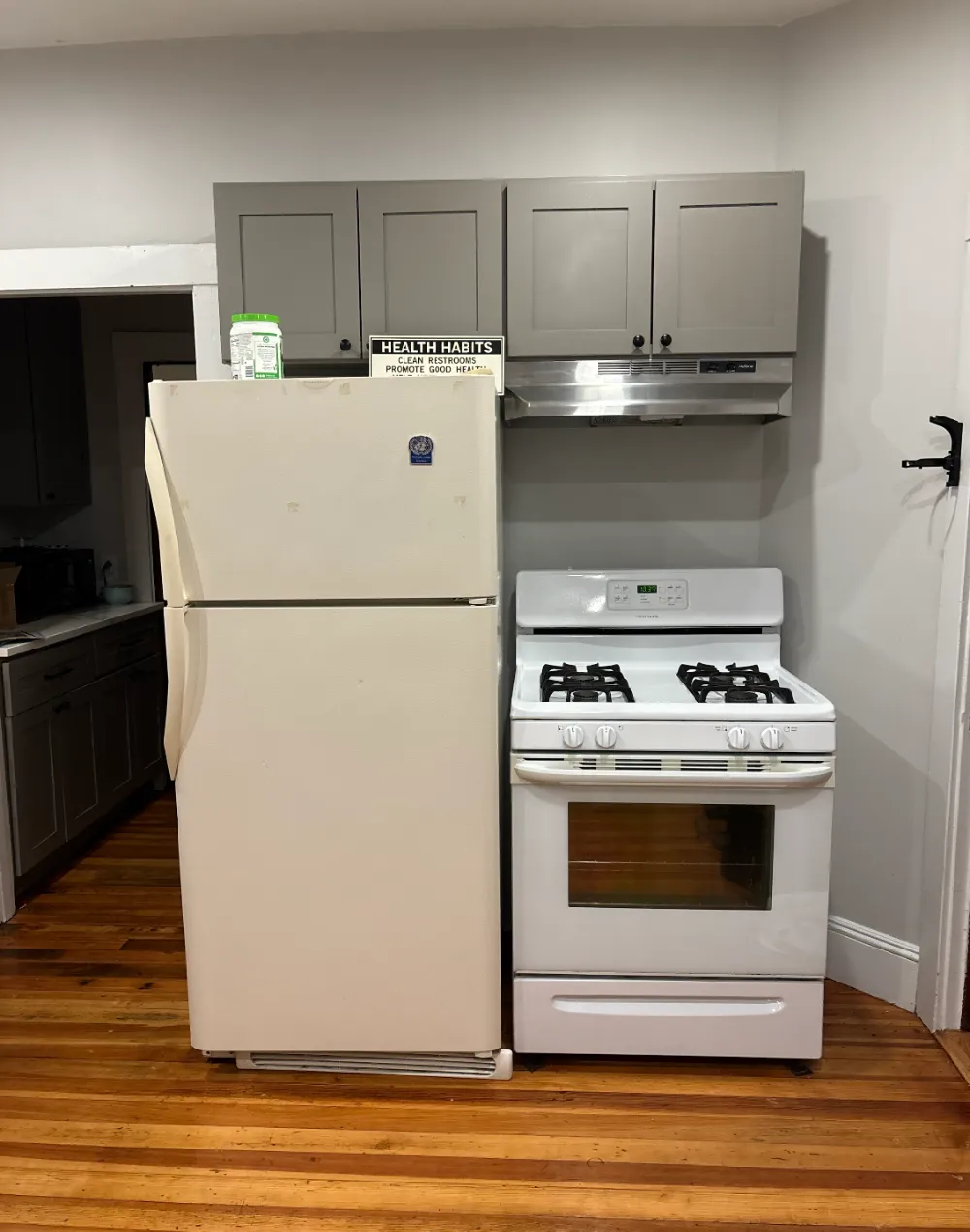 Spring 2026: EXQUISITE Tufts Apartment! - Thumbnail 5