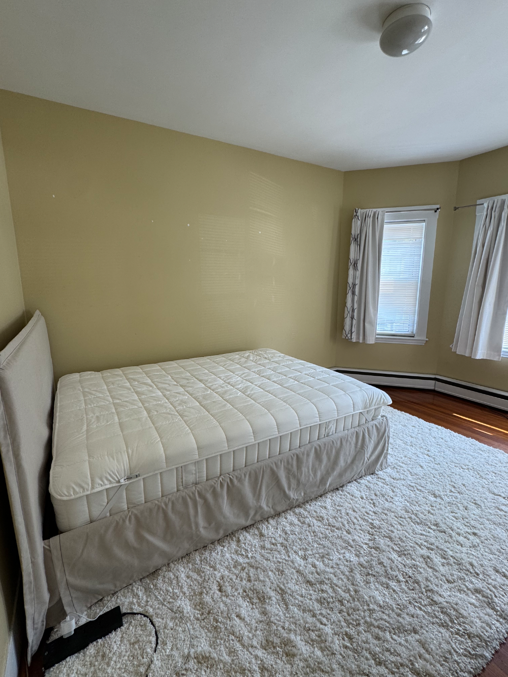 Right on Campus Sublet: One Bedroom in College House - Thumbnail 6